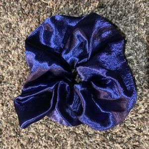 Shiney navy blue oversized scrunchie